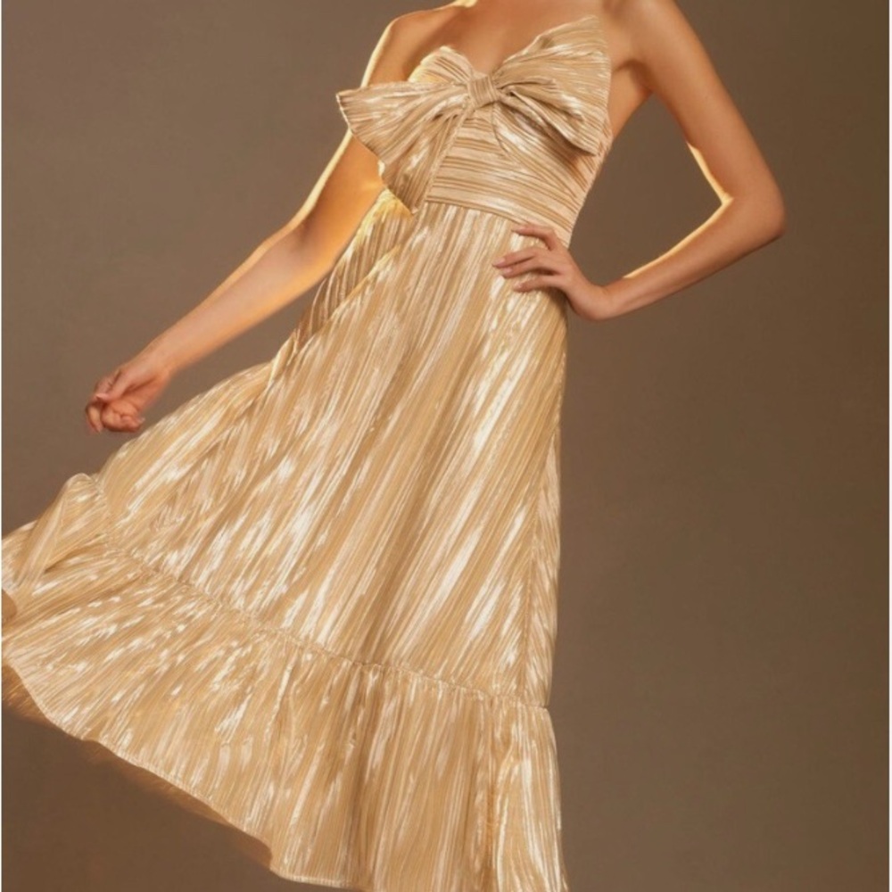 Elegant Gold Strapless Dress
